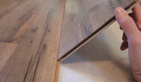 installing-laminate-how-locking-mechanism-works-56a49e423df78cf772834b19 installing-laminate-how-locking-mechanism-works-56a49e423df78cf772834b19